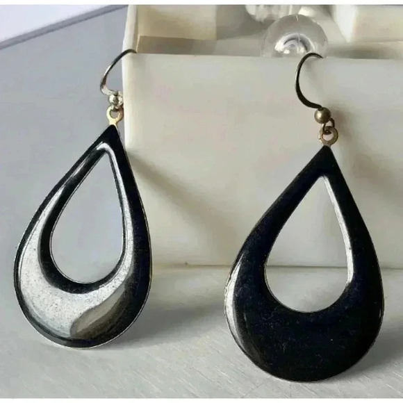 VTG Black Enamel Gold Tone Metal Kitsch Earrings 1980s Oval - Picture 6 of 6